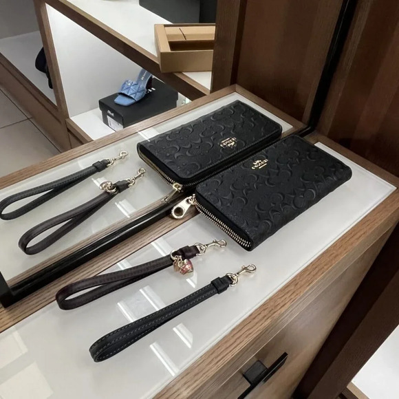 COACH BOXED LONG ZIP AROUND WALLET IN SIGNATURE LEATHER CF464 BLACK - Picture 9 of 11